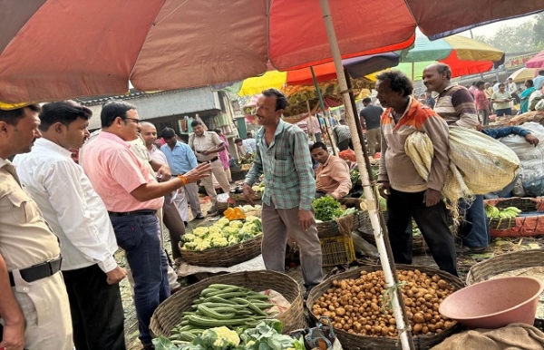 দুর্গাপুর- পানাগড়ে সবজির   দামে