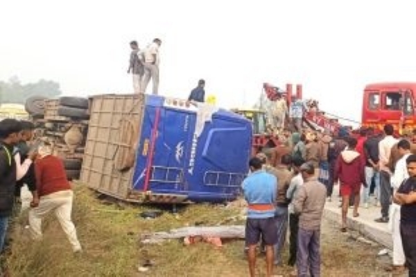 ঝাড়খণ্ডের হাজারিবাগে ভয়াবহ দুর্ঘটনা, বাস উল্টে মৃত্যু ৬ জনের