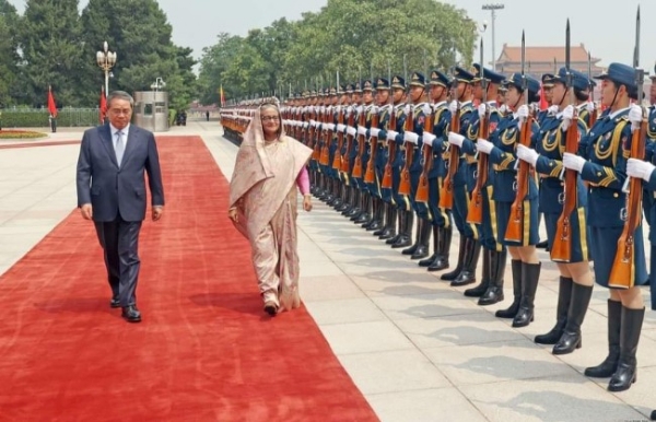 2_Guard of honor to PM Sheikh Hasina in China