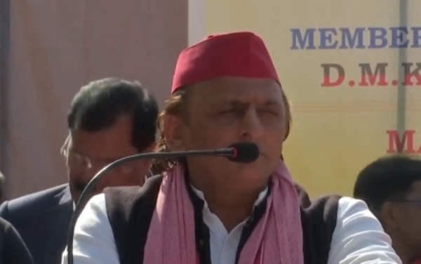 অখিলেশ যাদব