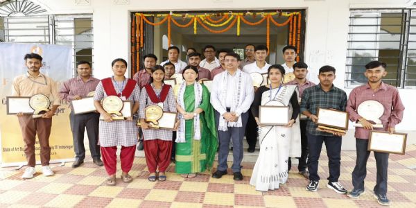 ত্রিপুরার আইটিআই টপারদের সংবর্ধনা, মন্ত্রী সান্ত্বনা চাকমা জানালেন শুভেচ্ছা