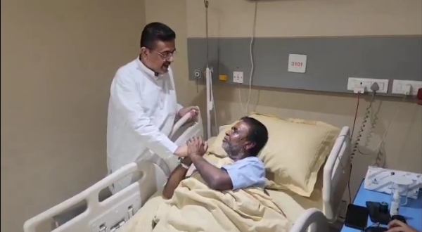 অসুস্থ খগেন মুর্মু এখনও হাসপাতালে, দেখতে গেলেন শুভেন্দু অধিকারী
