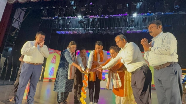 উৎসবের উদ্বোধন