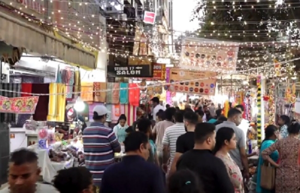 দিল্লিতে এবার বাজি পোড়ানোয় নিষেধাজ্ঞা নেই, দূষণ আবহে শঙ্কায় পরিবেশবিদরা