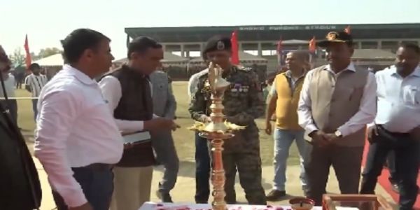 জম্মু ও কাশ্মীরের বুদগামে দীপাবলি মেলার আয়োজন বিএসএফ-এর
