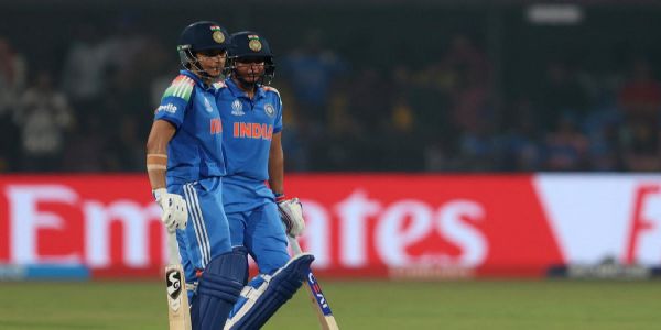 ভারতকে হারিয়ে সেমিফাইনালে খেলার যোগ্যতা অর্জন করল ইংল্যান্ড