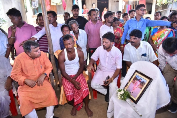 বিদ্যুৎ মন্ত্রী