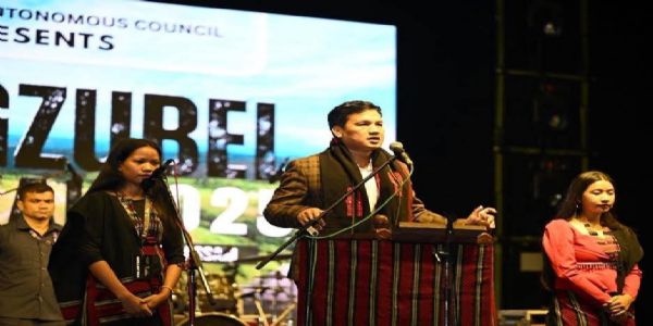 মানুষকে কীভাবে ভালোবাসতে হয় তা শিখিয়ে গেছেন জুবিন : কলকাতা কেকে লাইভের মনীশা