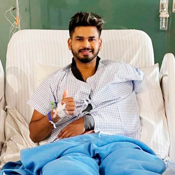 আইসিইউ থেকে বার করা হল বিপদ মুক্ত শ্রেয়সকে আইসিইউ থেকে বার করা হল বিপদ মুক্ত শ্রেয়সকে