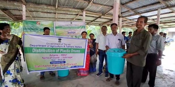 সাব্রুমে প্রাকৃতিক কৃষি বিষয়ে কৃষকদের প্রশিক্ষণ ও সামগ্রী বিতরণ