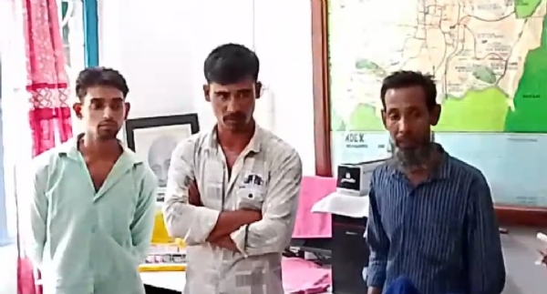 তিন বাংলাদেশি নাগরিক আটক তিন বাংলাদেশি নাগরিক আটক