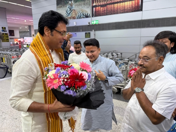 কলকাতায় বিপ্লব কুমার দেব