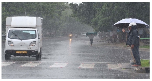 ঘূর্নিঝড় মন্থার জন্য ঝাড়খন্ডের বিভিন্ন জায়গায় হলুদ সতর্কতা ঘূর্নিঝড় মন্থার জন্য ঝাড়খন্ডের বিভিন্ন জায়গায় হলুদ সতর্কতা
