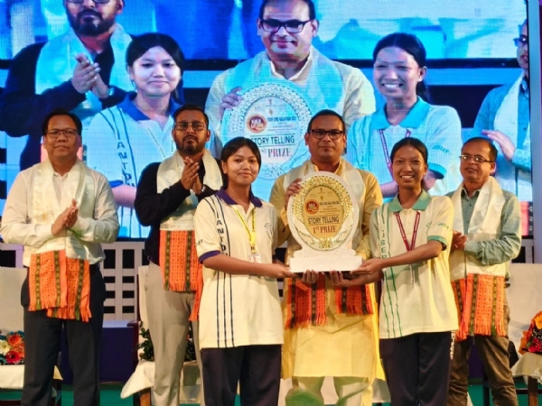 কলা উৎসব অনুষ্ঠিত কলা উৎসব অনুষ্ঠিত