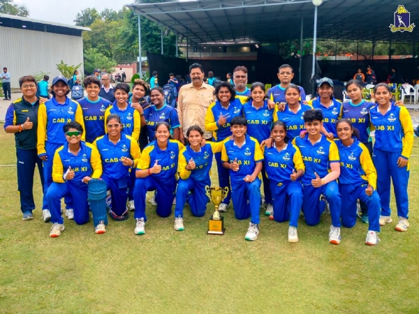 আহমেদাবাদে ৫ উইকেটে বাংলার জয়জয়কার আহমেদাবাদে ৫ উইকেটে বাংলার জয়জয়কার