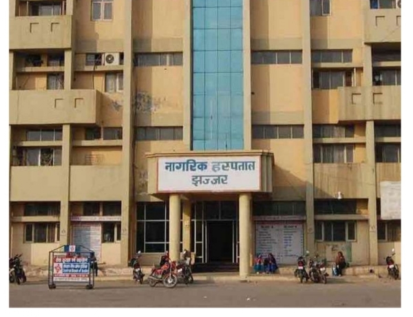 ঝাজ্জরে ট্রাক ও বাসের সংঘর্ষে প্যানাসনিকের ৪০ জন কর্মী আহত
