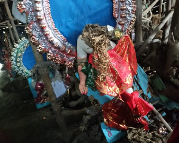 প্রতিমা ভাঙচুর
