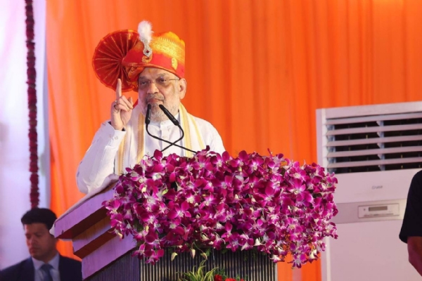 শুধুমাত্র স্বদেশী পণ্য ব্যবহারের আহ্বান জানালেন অমিত শাহ