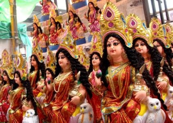 লক্ষ্মীপুজোয় আকাশছোঁয়া বাজারদর, মধ্যবিত্তের মাথায় হাত