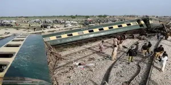পাকিস্তানে জাফর এক্সপ্রেসে বিস্ফোরণ, আহত ৭