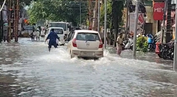 জলমগ্ন আগরতলা