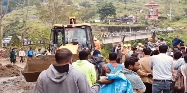 (আপডেট) হিমাচলের বিলাসপুরে উদ্ধারকাজ জারি, মৃতের সংখ্যা বেড়ে ১৬