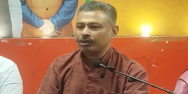 তৃণমূল কংগ্রেসকে “চোরের দল” বলে কটাক্ষ করলেন ত্রিপুরার বিজেপি মুখপাত্র নবেন্দু