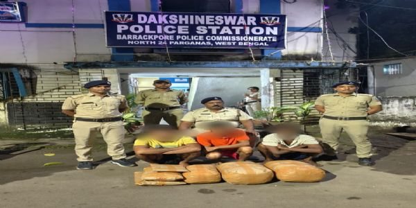 প্রায় ২৫ কেজি গাঁজা-সহ তিন যুবক গ্রেফতার দক্ষিণেশ্বর থানার পুলিশের হাতে