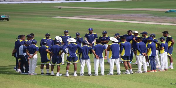 টসে জিতে ফিল্ডিংয়ে ত্রিপুরা, বাংলার দ্বিতীয় জুটির অর্ধ শতরানের ইনিংস উপহার