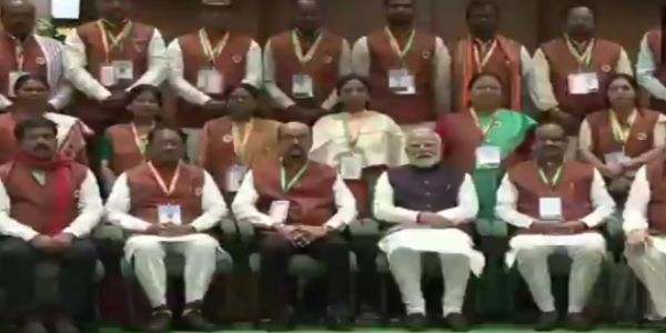 ছত্তিশগড় বিধানসভার নতুন ভবনের উদ্বোধন, বাজপেয়ীর মূর্তিও উন্মোচন প্রধানমন্ত্রীর