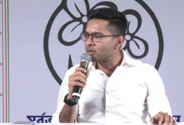 নির্বাচন কমিশনকে তোপ অভিষেকের, দিল্লির দফতর ঘেরাও করারও হুঁশিয়ারি