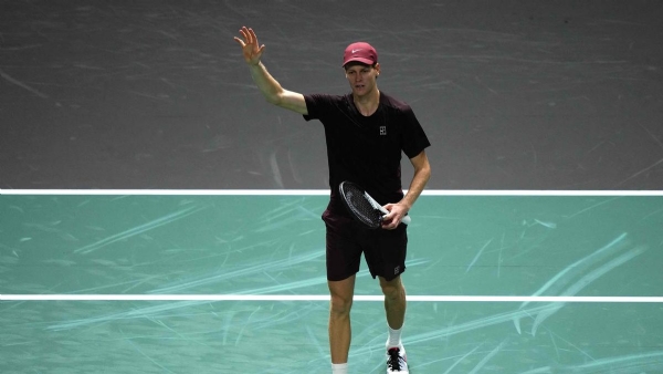 প্যারিস মাস্টার্স ২০২৫: সিনার এক নম্বরের দৌড় আরও জোরদার করলেন, সেমিফাইনালে জভেরেভের মুখোমুখি হবেন প্যারিস মাস্টার্স ২০২৫: সিনার এক নম্বরের দৌড় আরও জোরদার করলেন, সেমিফাইনালে জভেরেভের মুখোমুখি হবেন