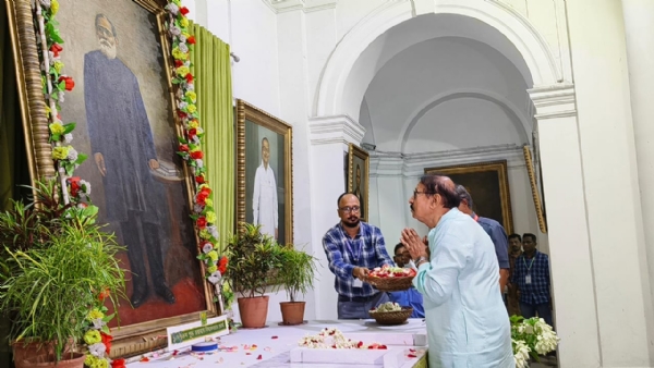 পশ্চিমবঙ্গ রাজ্য বিধানসভায় জন্মবার্ষিকী স্মরণ পশ্চিমবঙ্গ রাজ্য বিধানসভায় জন্মবার্ষিকী স্মরণ