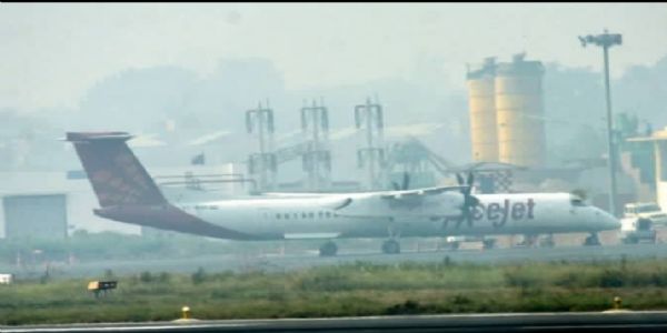 মুম্বই-কলকাতা স্পাইসজেট উড়ানে মাঝ আকাশে ইঞ্জিনে ত্রুটি, যাত্রীরা সুরক্ষিত