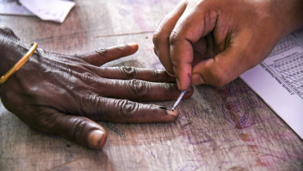 বিহারে মঙ্গলে দ্বিতীয় দফার ভোট, ভাগ্যপরীক্ষা ১,৩০২ জন প্রার্থীর