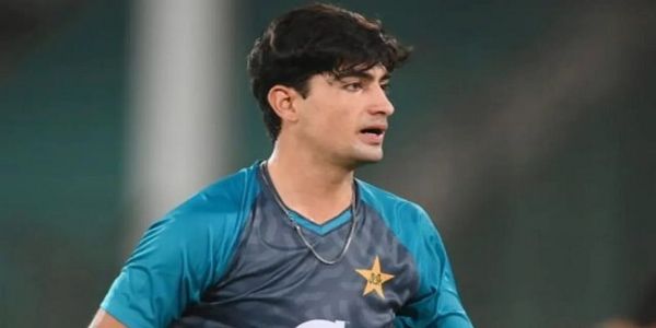 পাকিস্তানি পেসার নাসিম শাহর বাড়িতে গুলি