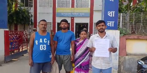 চাঁদা না দেওয়ায় পরিবারের উপর বখাটেদের হামলা, থানায় মামলা