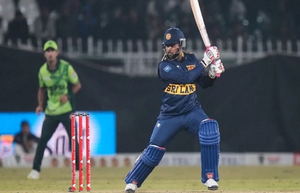 রোমাঞ্চকর লড়াইয়ে পাকিস্তান হারাল শ্রীলঙ্কাকে রোমাঞ্চকর লড়াইয়ে পাকিস্তান হারাল শ্রীলঙ্কাকে