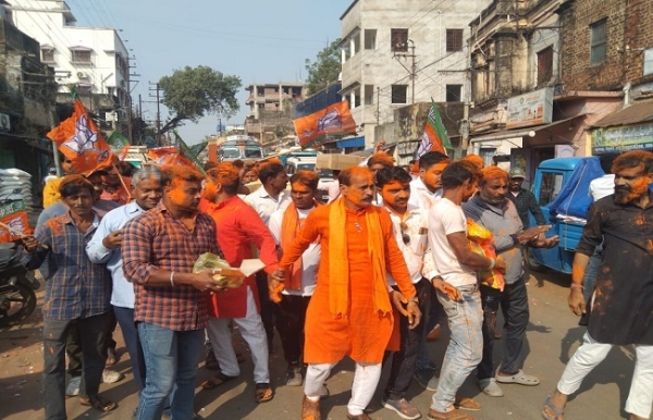 বিহারের নির্বাচনে জয়ে বিজেপির বিজয়মিছিল বিহারের নির্বাচনে জয়ে বিজেপির বিজয়মিছিল