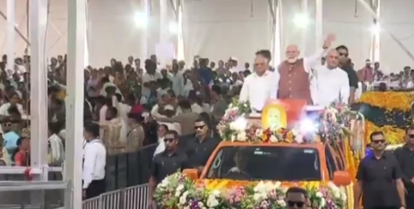 নর্মদায় দেবমোগরা মন্দিরে পূজার্চনা প্রধানমন্ত্রীর, বিভিন্ন প্রকল্পের উদ্বোধন ও শিলান্যাস নর্মদায় দেবমোগরা মন্দিরে পূজার্চনা প্রধানমন্ত্রীর, বিভিন্ন প্রকল্পের উদ্বোধন ও শিলান্যাস