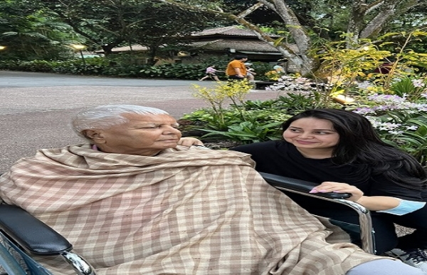 বিপর্যয়ের পর বিদ্রোহ ; রোহিণীর সরে দাঁড়ানোয় যাদব-রাজনীতির সমীকরণ বদলের ইঙ্গিত বিপর্যয়ের পর বিদ্রোহ ; রোহিণীর সরে দাঁড়ানোয় যাদব-রাজনীতির সমীকরণ বদলের ইঙ্গিত