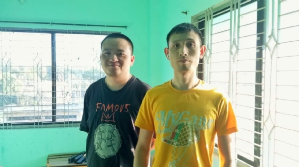 বাংলাদেশে অবৈধ ভিওআইপি সেন্টারে অভিযান, দুই চিনা নাগরিক-সহ ধৃত ৩ বাংলাদেশে অবৈধ ভিওআইপি সেন্টারে অভিযান, দুই চিনা নাগরিক-সহ ধৃত ৩