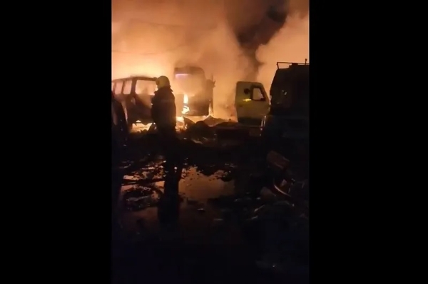 শ্রীনগরের নওগামে থানায় বিস্ফোরণে মৃত ৯, আহত কমপক্ষে ২৯ জন শ্রীনগরের নওগামে থানায় বিস্ফোরণে মৃত ৯, আহত কমপক্ষে ২৯ জন