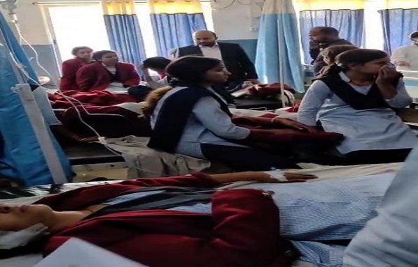 ঝাড়খণ্ডের কোডারমা উপত্যকায় স্কুল বাস দুর্ঘটনা, আহত একাধিক ছাত্রী ঝাড়খণ্ডের কোডারমা উপত্যকায় স্কুল বাস দুর্ঘটনা, আহত একাধিক ছাত্রী