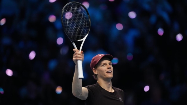 এটিপি ফাইনালস: ডি মিনাউরকে হারিয়ে শিরোপা লড়াইয়ে সিনার এটিপি ফাইনালস: ডি মিনাউরকে হারিয়ে শিরোপা লড়াইয়ে সিনার