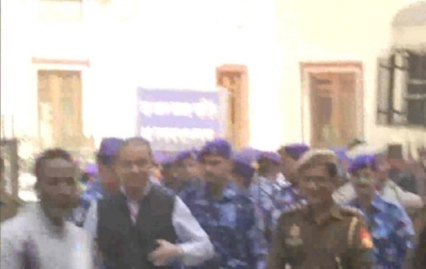 দিল্লি বিস্ফোরণে অভিযুক্ত আমিরকে আদালতে পেশ, ১০ দিনের হেফাজতে পেল এনআইএ দিল্লি বিস্ফোরণে অভিযুক্ত আমিরকে আদালতে পেশ, ১০ দিনের হেফাজতে পেল এনআইএ