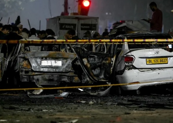 লালকেল্লা বিস্ফোরণে মৃতের সংখ্যা বেড়ে ১৫ লালকেল্লা বিস্ফোরণে মৃতের সংখ্যা বেড়ে ১৫