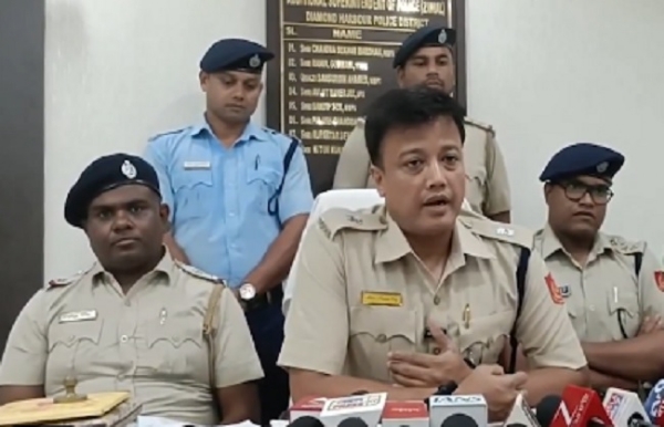 নাকা চেকিংয়ে উদ্ধার আগ্নেয়াস্ত্র, বজবজে পুলিশের হাতে পাকড়াও ৩