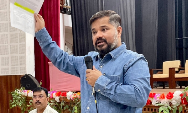 পরিবহণ মন্ত্রী সুশান্ত চৌধুরী পরিবহণ মন্ত্রী সুশান্ত চৌধুরী