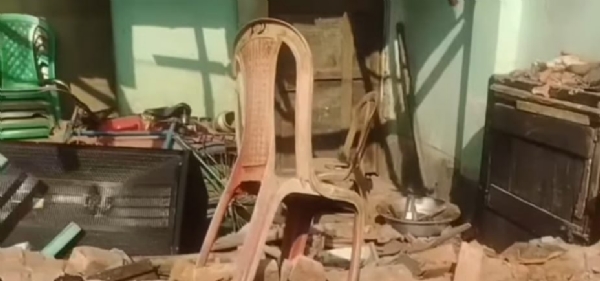 চাপদানিতে ক্লাব ভাঙচুরের ঘটনায় বাড়ছে উত্তেজনা চাপদানিতে ক্লাব ভাঙচুরের ঘটনায় বাড়ছে উত্তেজনা